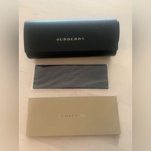BURBERRY SUNGLASSES CASE